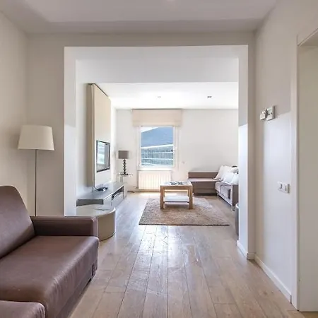 Rent Avenida Diagonal Appartamento *