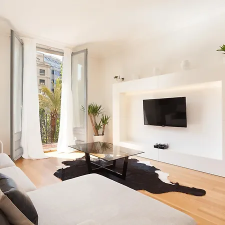 Rent Avenida Diagonal Apartment *